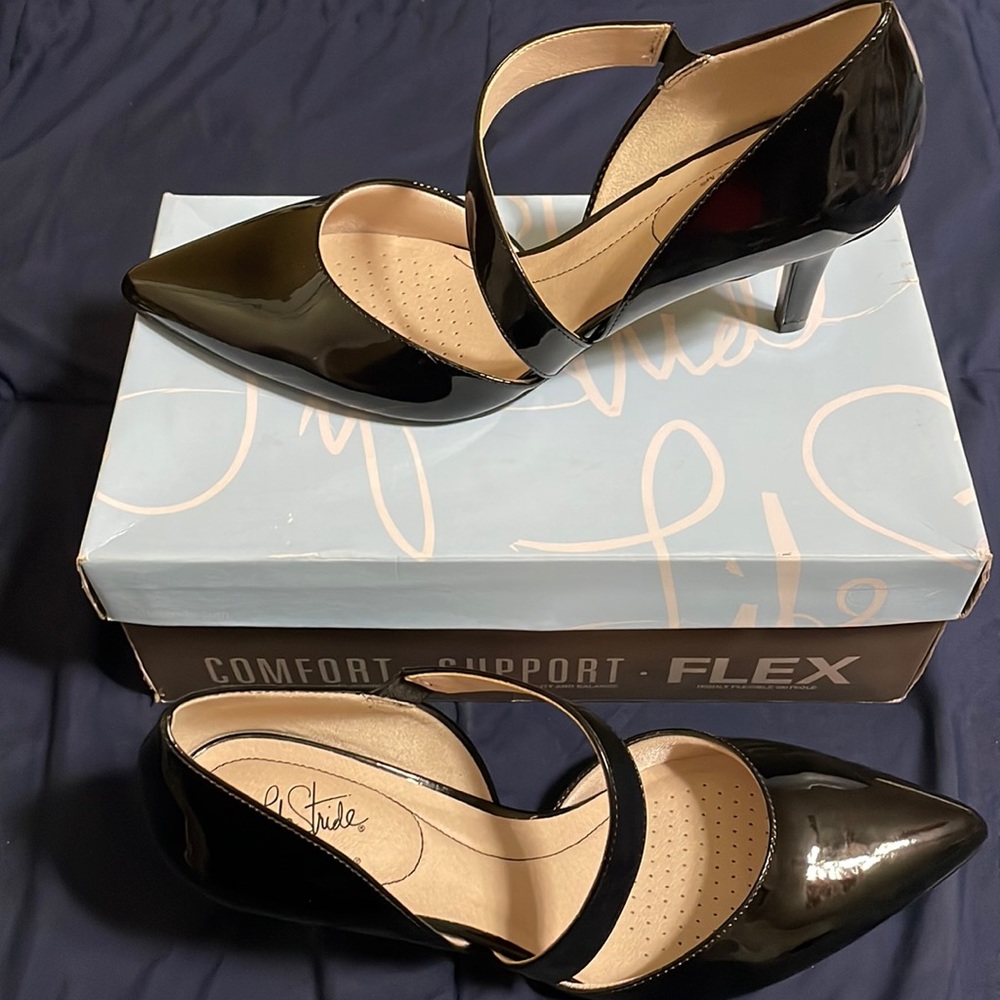 Life stride Swann patent leather